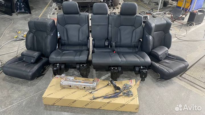 Сиденья Lexus LX570