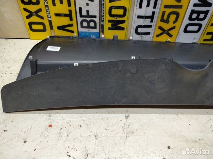 Обшивка двери багажника Skoda Fabia 2007-2015