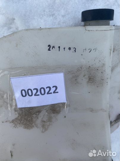 Расширительный бачок Ниссан Теана 32