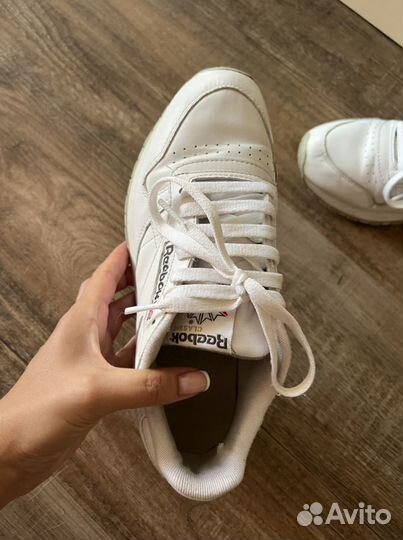 Кроссовки reebok женские 38,5