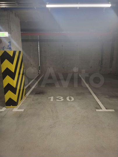 Машиноместо, 14 м²