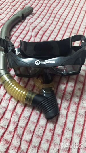 Маска для подводного плавания с трубкой