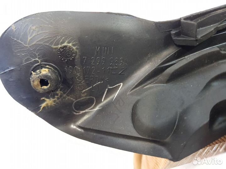 Уплотнитель двери передней левой Mini F57 2014