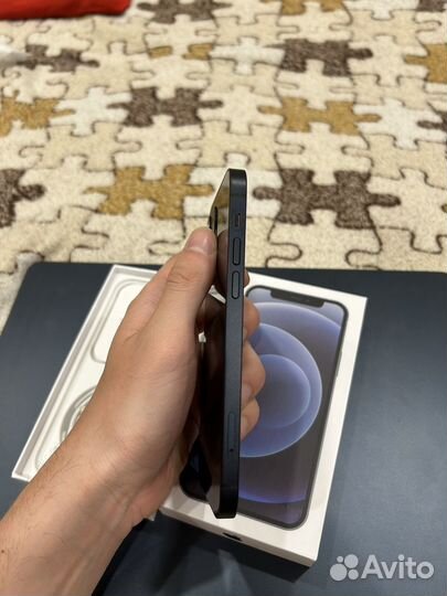 iPhone 12, 64 ГБ