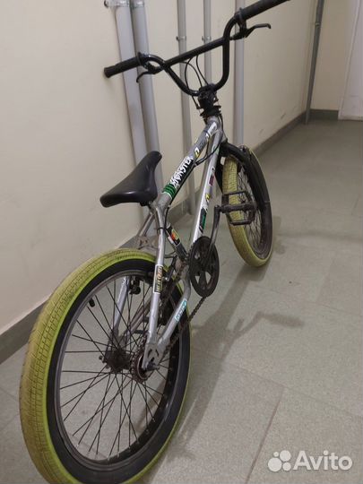 Трюковой велосипед BMX wipe 520