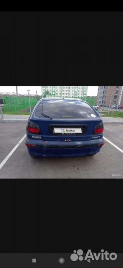Renault Megane 2.0 МТ, 1998, битый, 200 000 км