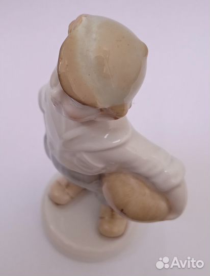 Статуэтка Юный футболист Рига