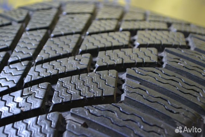 Continental ContiVikingContact 7 255/35 R19