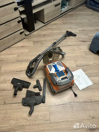 Моющий пылесос Thomas Pet & Family с турбощеткой