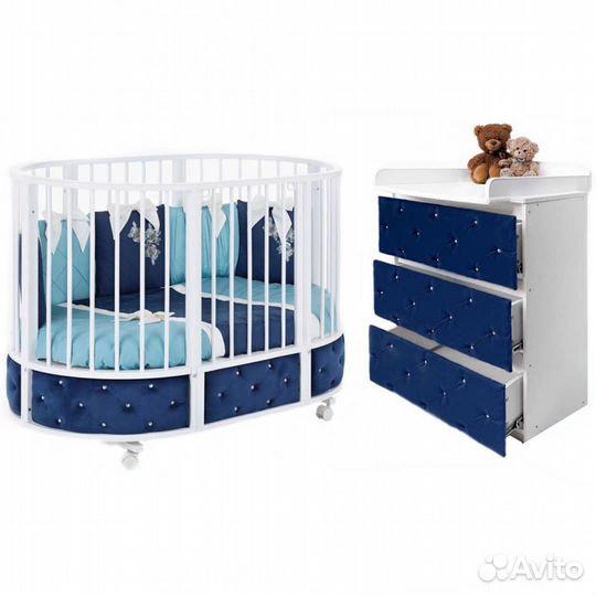 Детская кроватка и комод