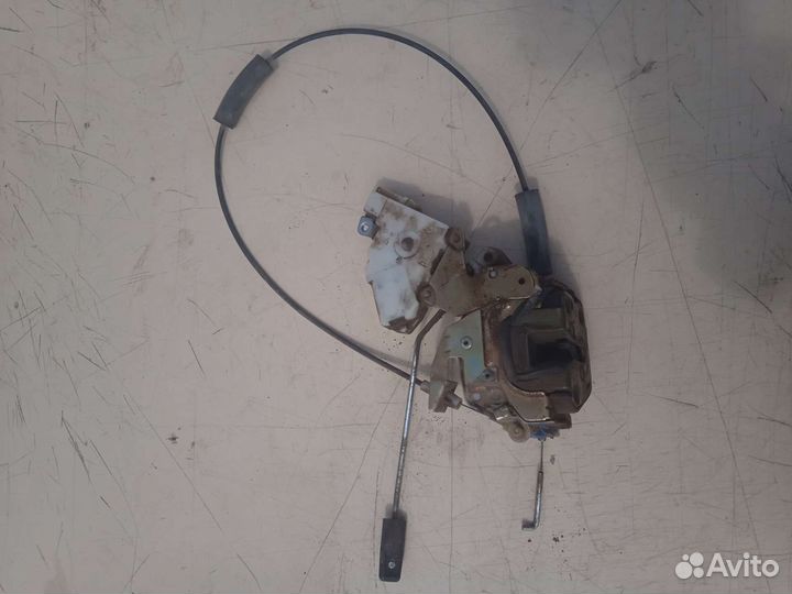 Замок багажника Nissan Terrano 2 Ниссан Террано 2