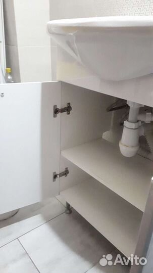 Раковина с тумбой для ванной