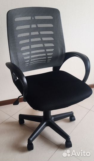 Компьютерное кресло