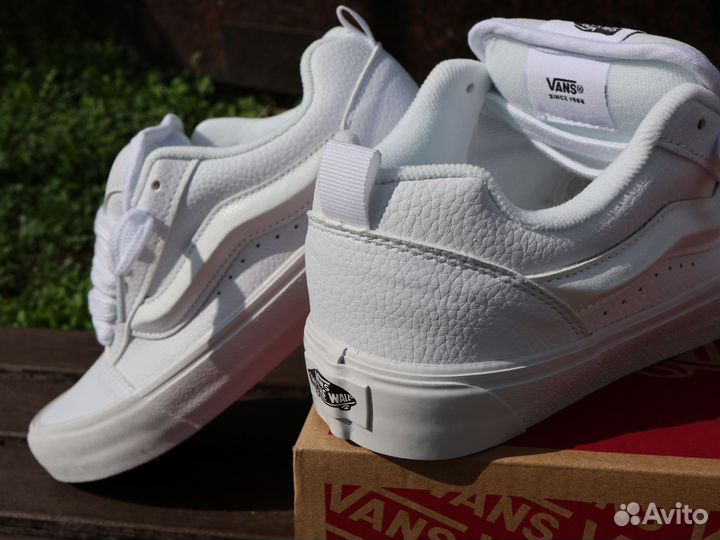 Vans Knu Skool white