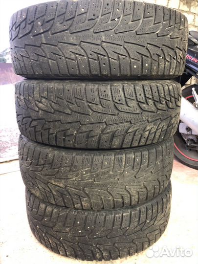 Hankook Winter I'Pike 215/65 R16