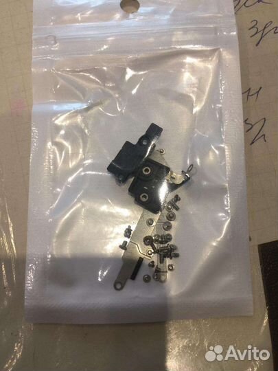 Телефон iPhone 7 разбор