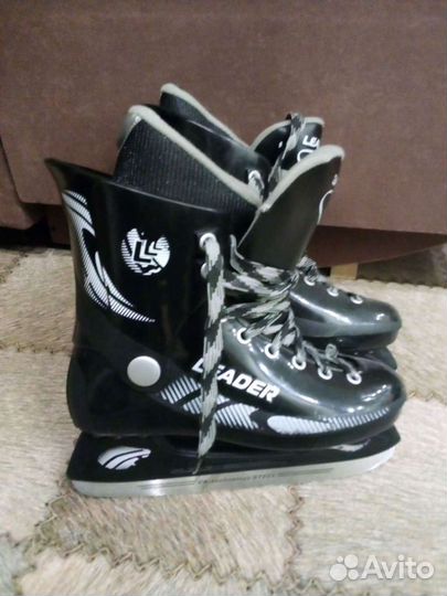 Коньки хоккейные 39 размер