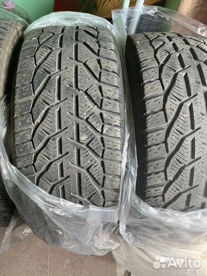 Tigar Winter 235/45 R18