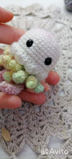 Вязаные осьминожки крючком ручной работы