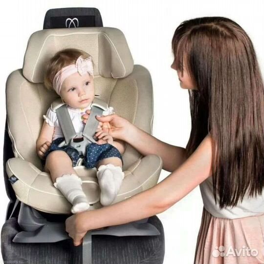 Детское автокресло Carmate Swing Moon 9-25