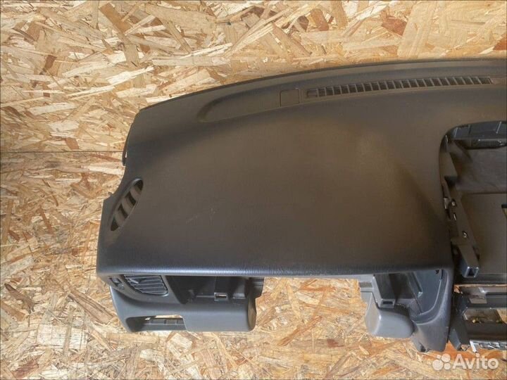 Передняя панель салона (Торпедо)