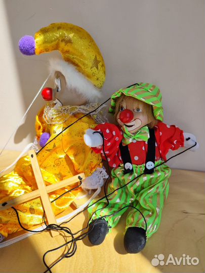 Кукла клоун. Кукла -Петрушка. Кукла марионетка