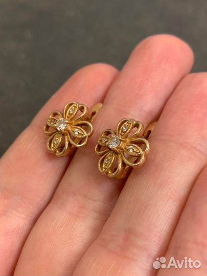 Серьги золотые с фианитами