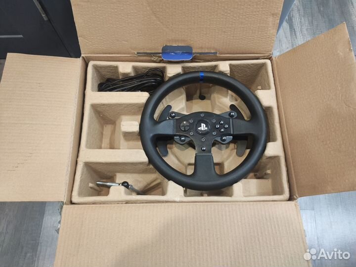 Thrustmaster T300RS