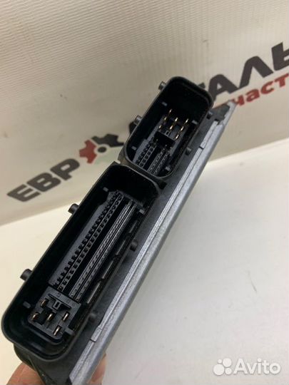 Блок управления двигателем Nissan Almera N16 седан