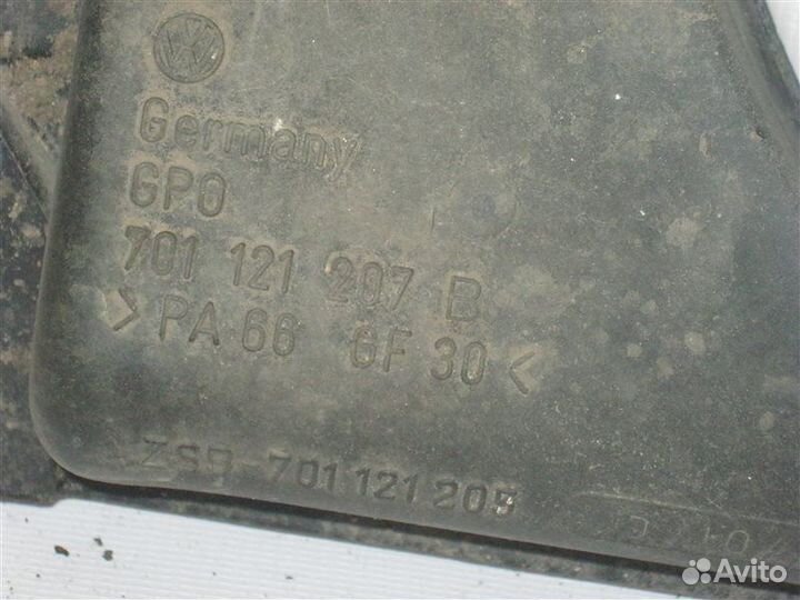 Диффузор вентилятора Volkswagen Transporter T4