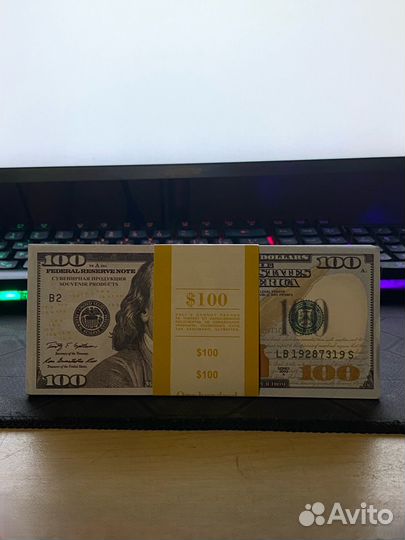 Деньги сувенирные доллары
