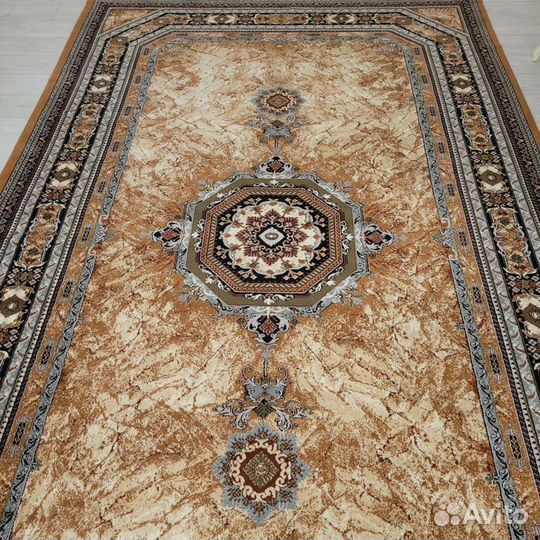 Ковер шерстяной