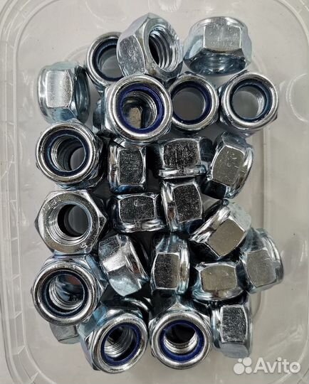 Гайка шестигранная самоконтрящаяся М12