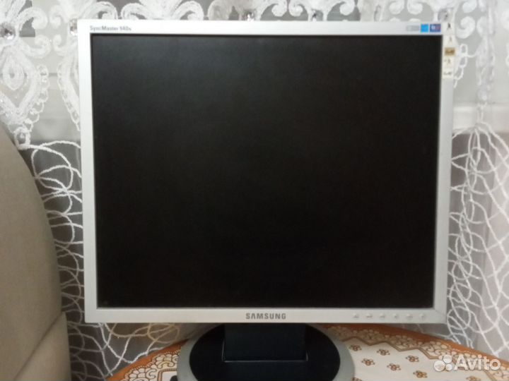 Монитор Samsung