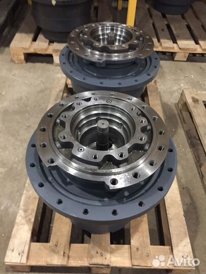 Редуктор хода hitachi ZX210-3