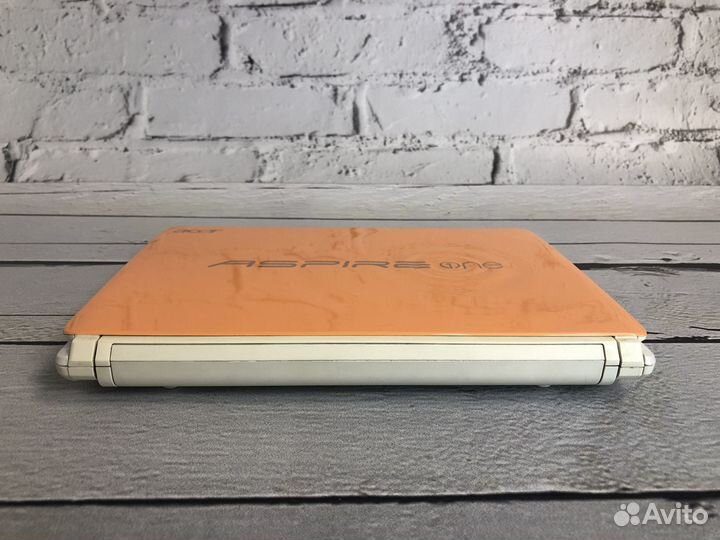 Нетбук Acer aspire one