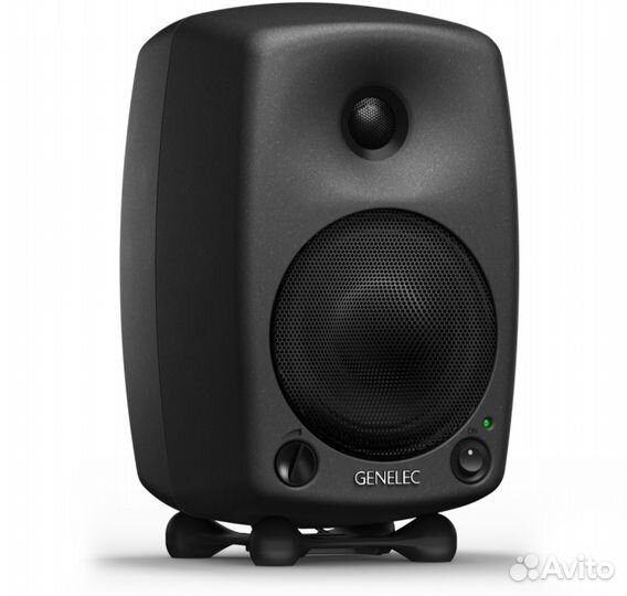 Студийный монитор ближнего поля Genelec 8030CP