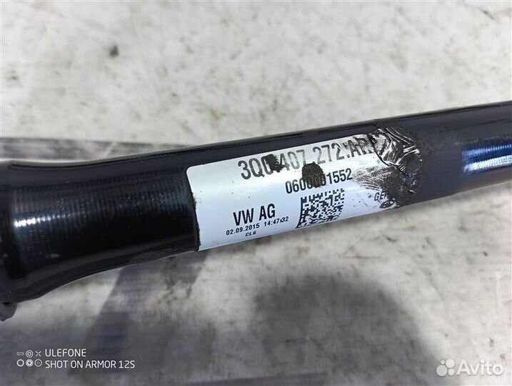 Вал приводной передний правый Volkswagen Passat B8