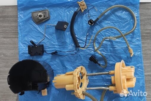 Насос топливный Volvo (31261051) (2007—2013)