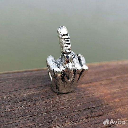 Бусина для темляка Поднятый средний палец (F.ck)