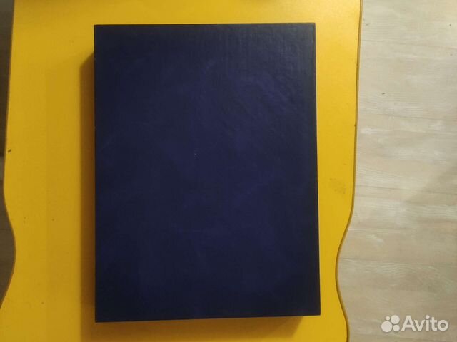 Коробка с держателями