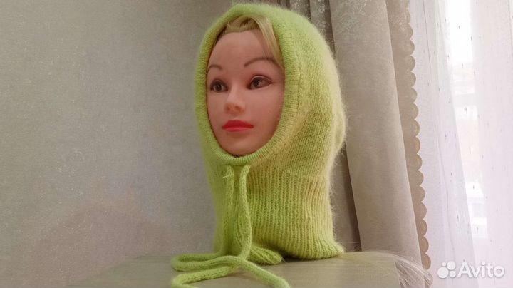 Капор женский вязаный