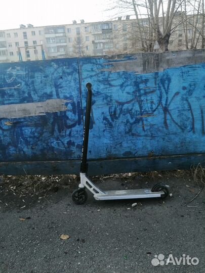 Продам трюковой самокат