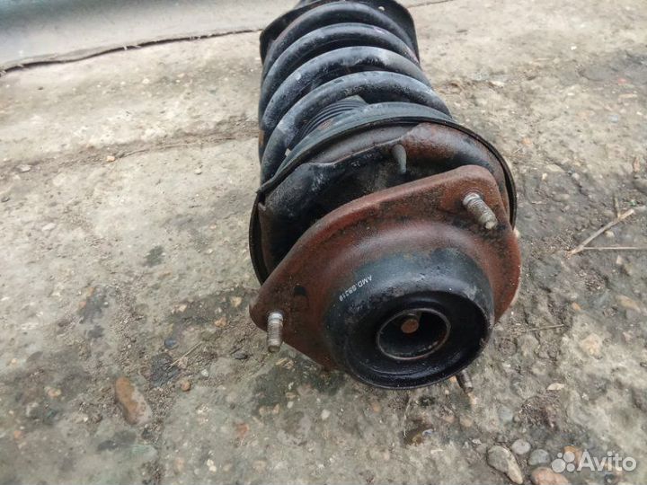 Стойка амортизатора передняя левая Hyundai Accent