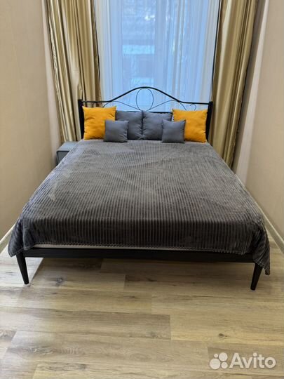 Кровать двухспальная 160 200 бу железная