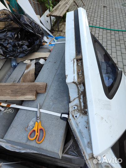 Задняя правая четверть Киа Сид универсал