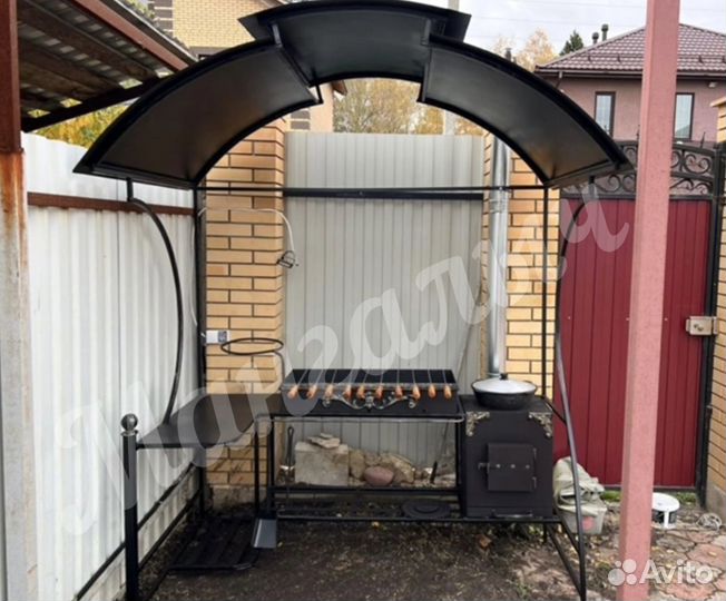 Мангал с крышей