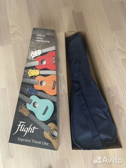 Укулеле с чехлом и наклейками новая