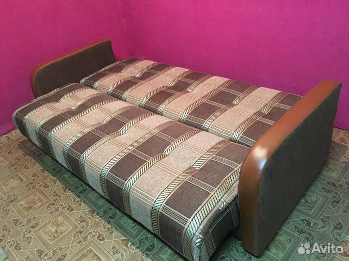 Диван