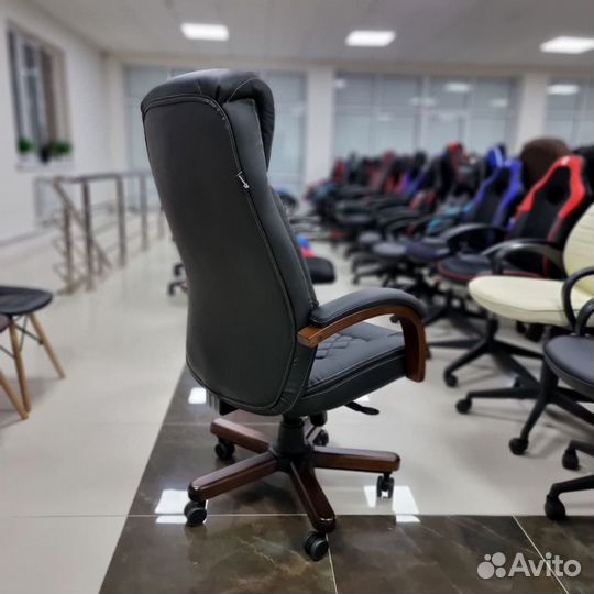 Кресло руководителя Т-9924 (цвета)